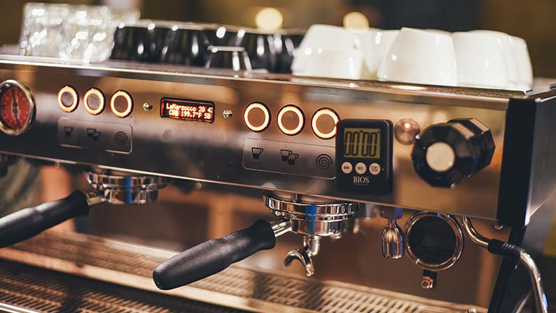 barista kopi - mesin espresso